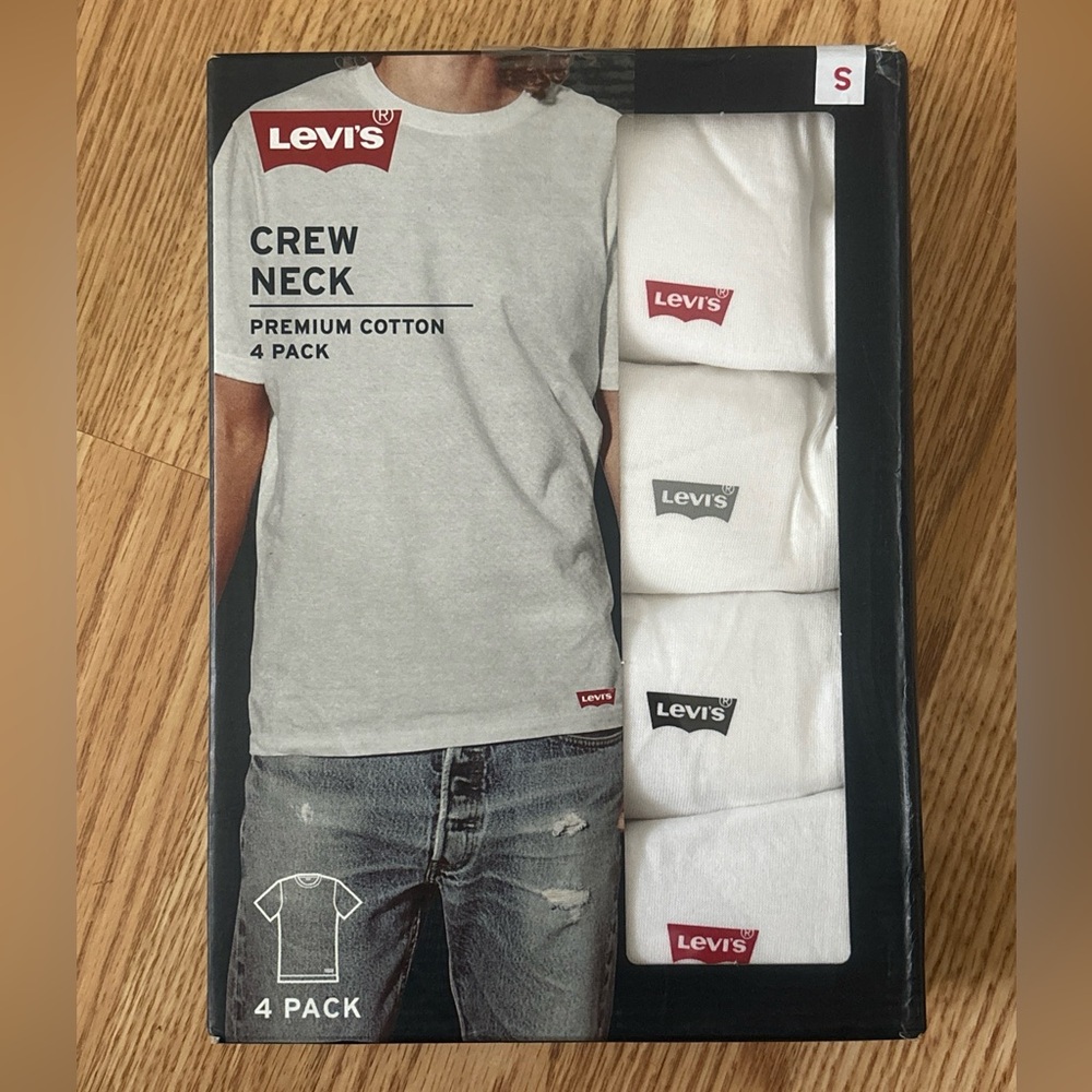 Pack of 4 Levi Crew Neck T-Shirt *Brand New*